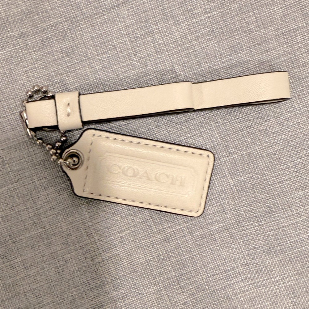 Coach White Leather hangtag